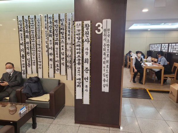 업로드 이미지