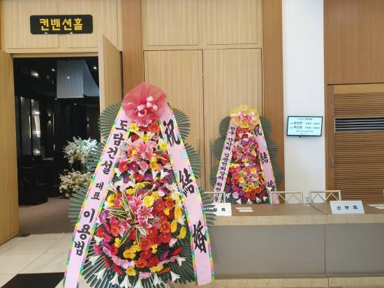 업로드 이미지