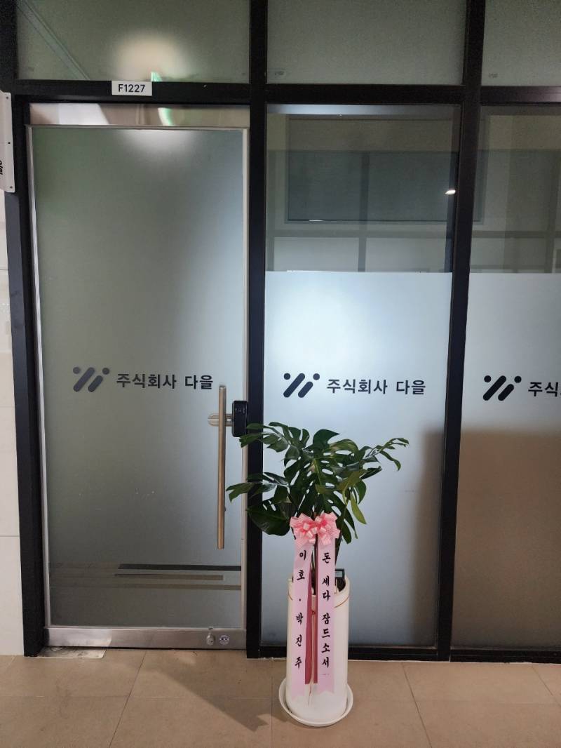 업로드 이미지