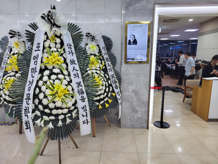 업로드 이미지
