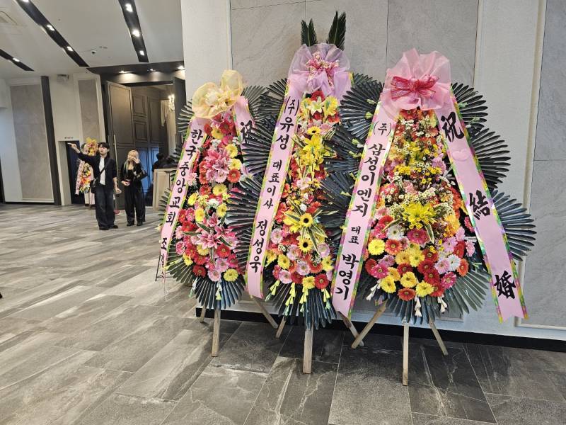 업로드 이미지