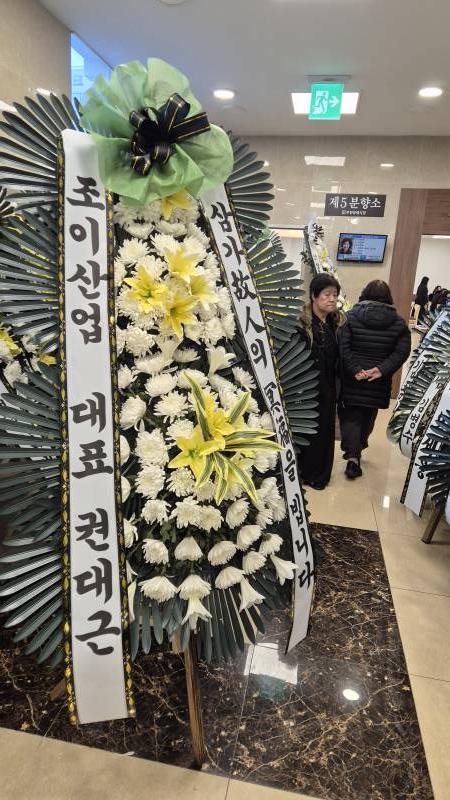 업로드 이미지